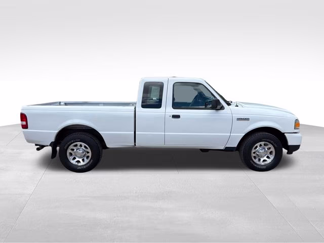 2011 Oxford White Ford Ranger XLT 4X4 Truck