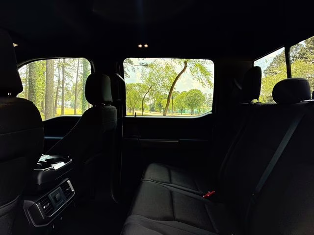 2024 Oxford White Ford F-150 XLT 4X4 Truck