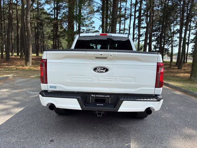 2024 Oxford White Ford F-150 XLT 4X4 Truck
