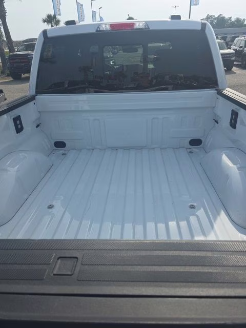 2024 Oxford White Ford F-150 XLT 4X4 Truck