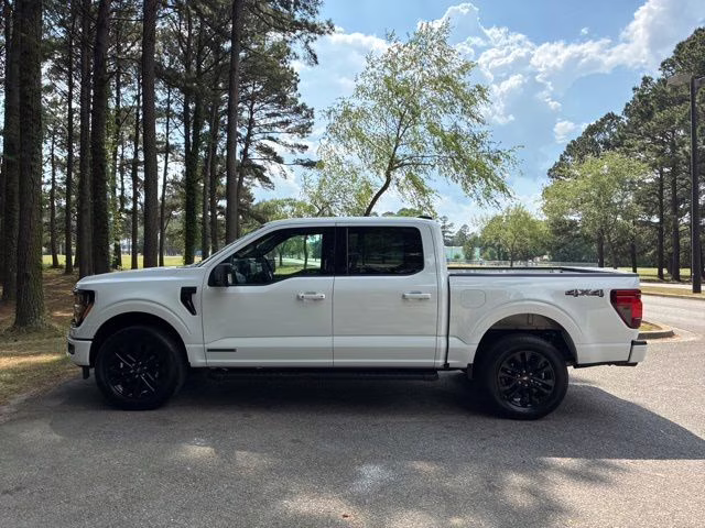 2024 Oxford White Ford F-150 XLT 4X4 Truck