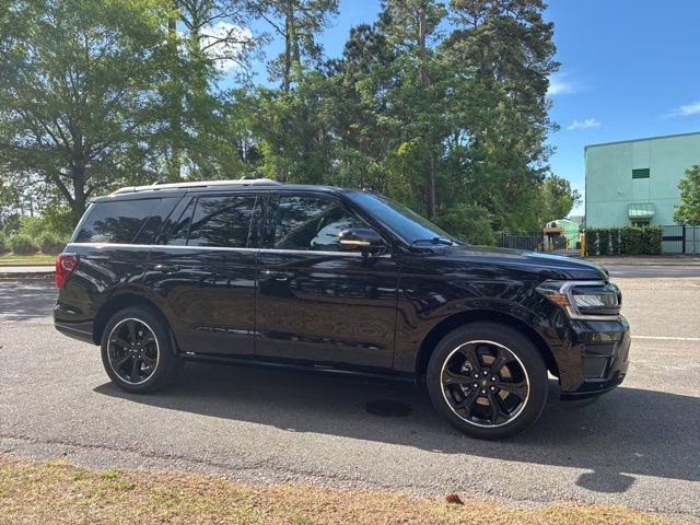 2023 Black Metallic Ford Expedition Limited RWD SUV