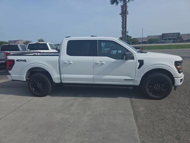 2024 Oxford White Ford F-150 XLT 4X4 Truck