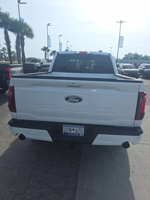 2024 Oxford White Ford F-150 XLT 4X4 Truck