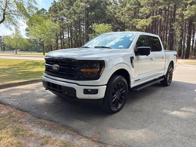 2024 Oxford White Ford F-150 XLT 4X4 Truck