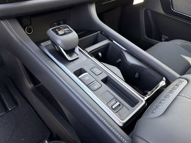 2026 Everest White Pearl Tricoat Nissan Pathfinder SV FWD SUV