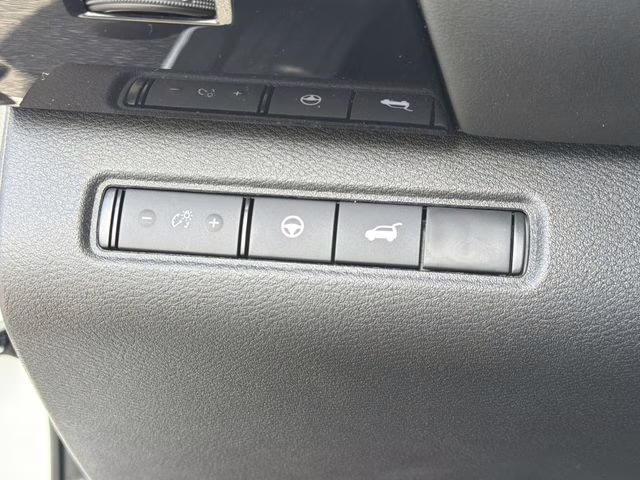 2026 Everest White Pearl Tricoat Nissan Pathfinder SV FWD SUV