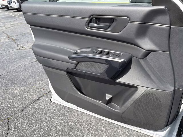 2026 Everest White Pearl Tricoat Nissan Pathfinder SV FWD SUV