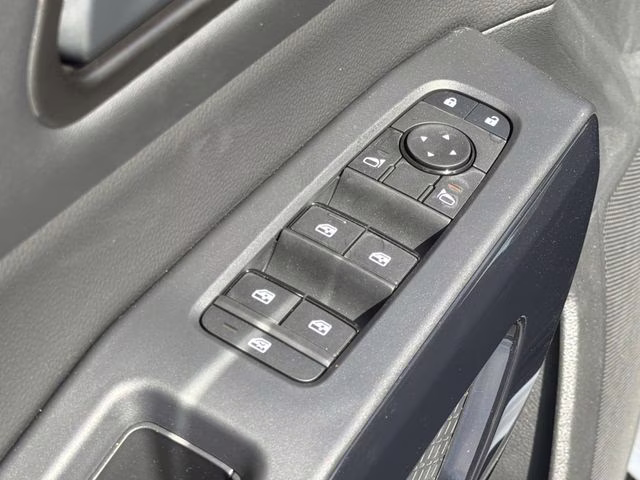 2026 Everest White Pearl Tricoat Nissan Pathfinder SV FWD SUV