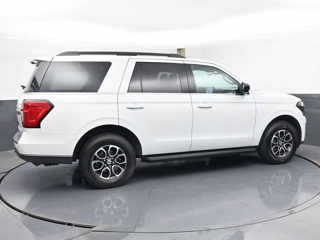 2023 Oxford White Ford Expedition XL 4X4 SUV