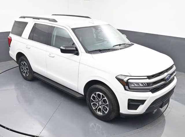 2023 Oxford White Ford Expedition XL 4X4 SUV