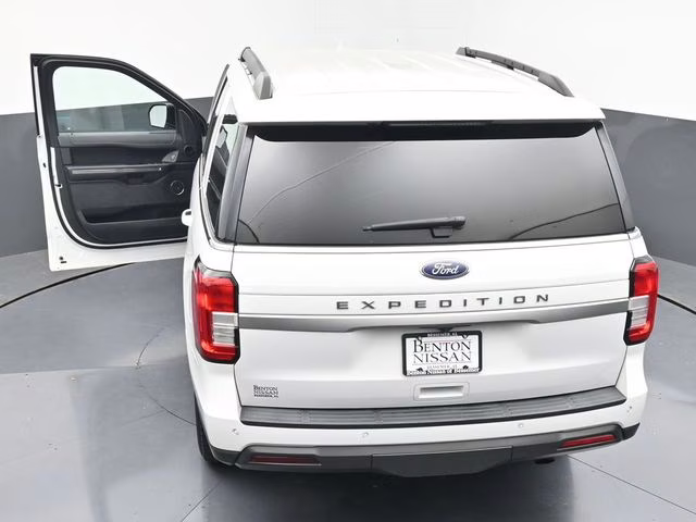2023 Oxford White Ford Expedition XL 4X4 SUV