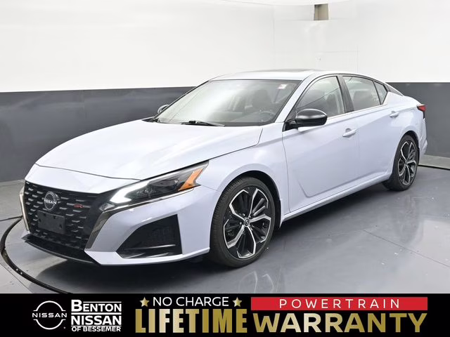 2023 Gray Sky Pearl Nissan Altima 2.5 SR FWD Sedan