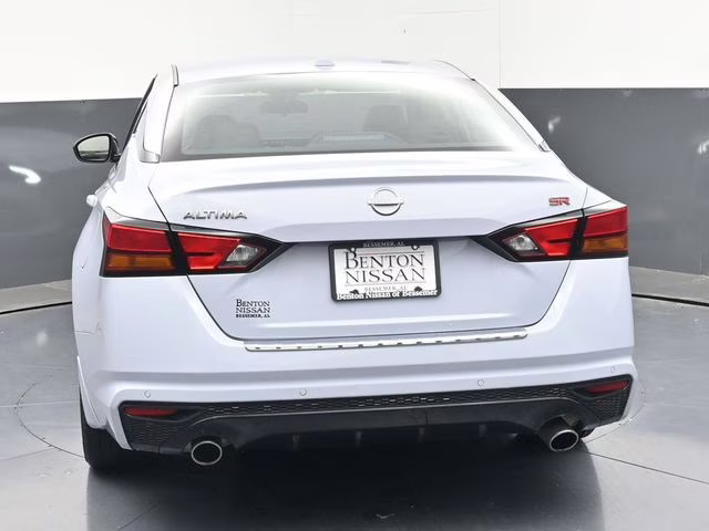 2023 Gray Sky Pearl Nissan Altima 2.5 SR FWD Sedan