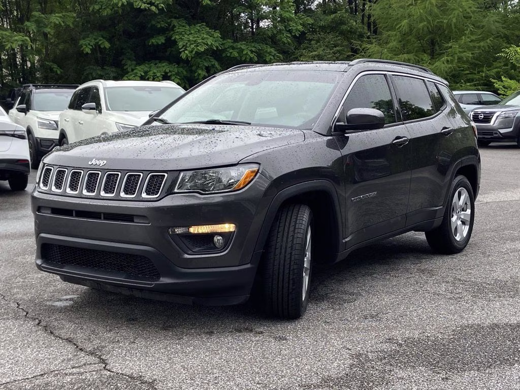 2021 Granite Crystal Metallic Clearcoat Jeep Compass Latitude FWD SUV