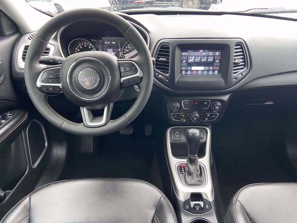 2021 Granite Crystal Metallic Clearcoat Jeep Compass Latitude FWD SUV