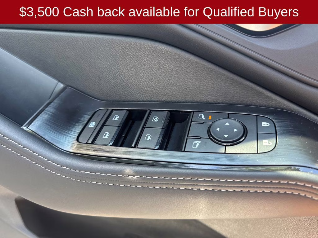 2026 Everest White Pearl Tricoat Nissan Rogue SV FWD SUV