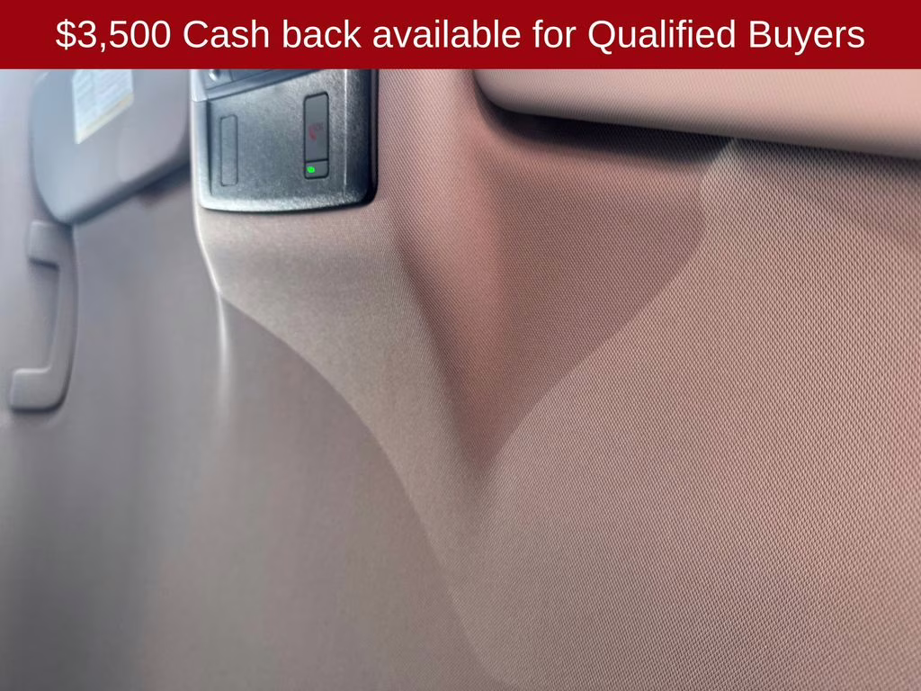 2026 Everest White Pearl Tricoat Nissan Rogue SV FWD SUV