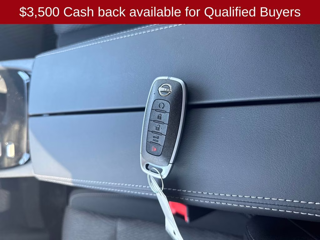 2026 Everest White Pearl Tricoat Nissan Rogue SV FWD SUV