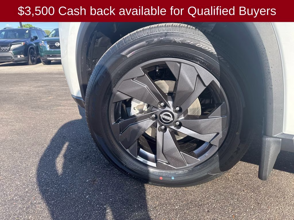2026 Everest White Pearl Tricoat Nissan Rogue SV FWD SUV