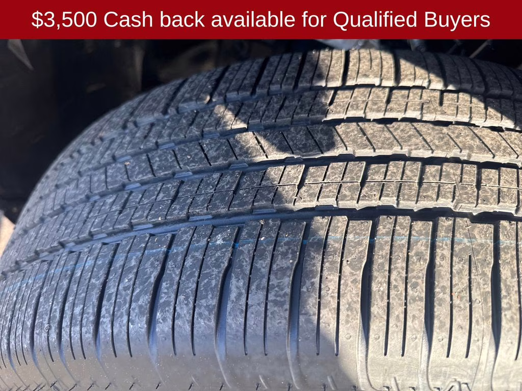 2026 Everest White Pearl Tricoat Nissan Rogue SV FWD SUV