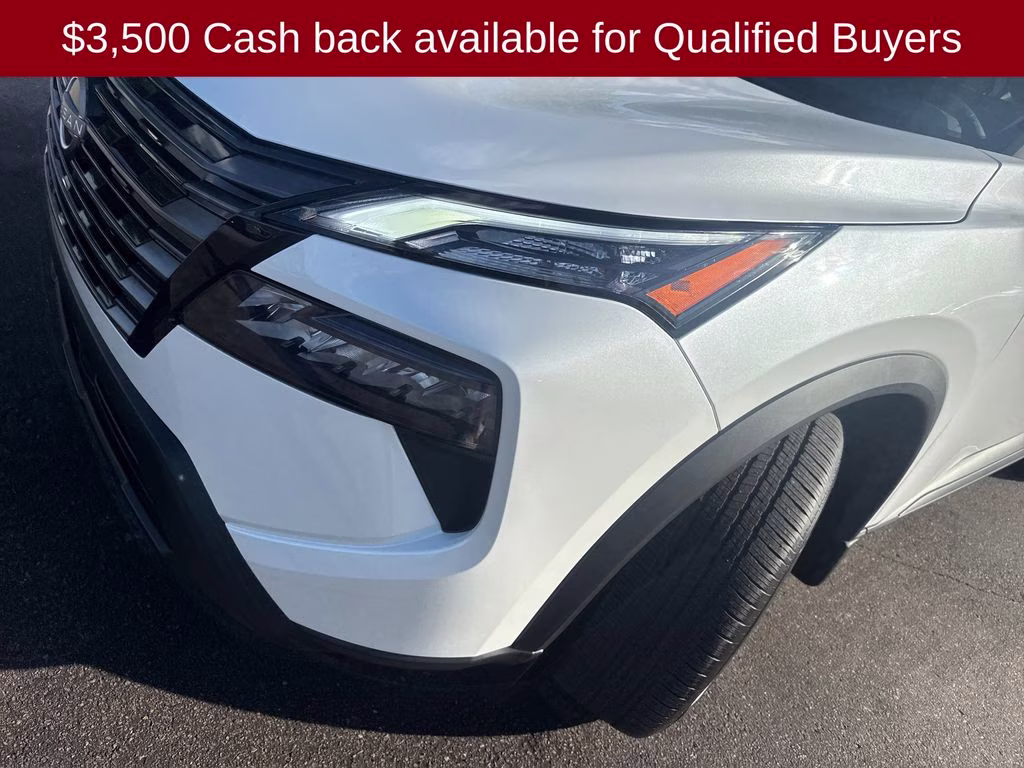 2026 Everest White Pearl Tricoat Nissan Rogue SV FWD SUV