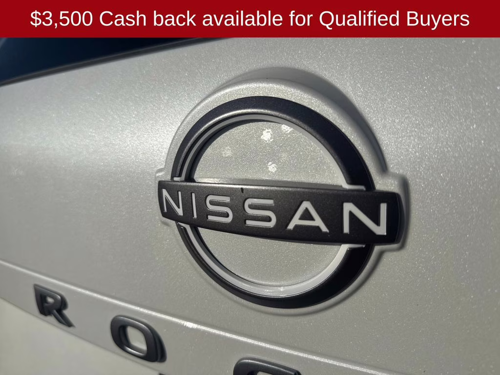 2026 Everest White Pearl Tricoat Nissan Rogue SV FWD SUV