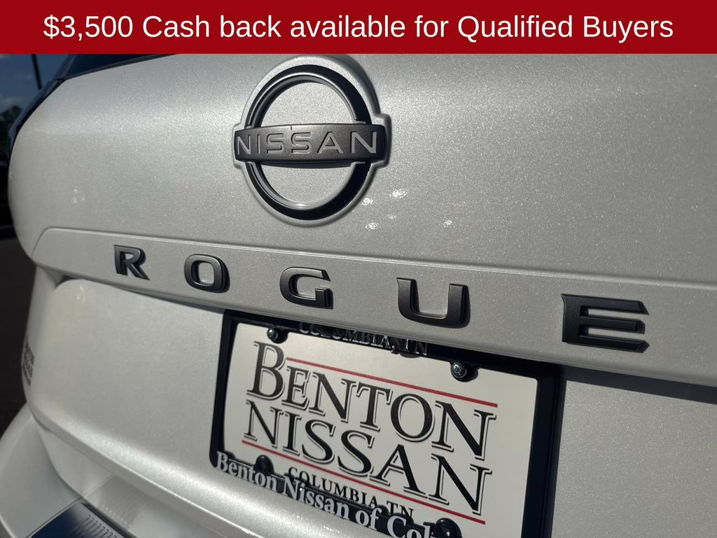 2026 Everest White Pearl Tricoat Nissan Rogue SV FWD SUV