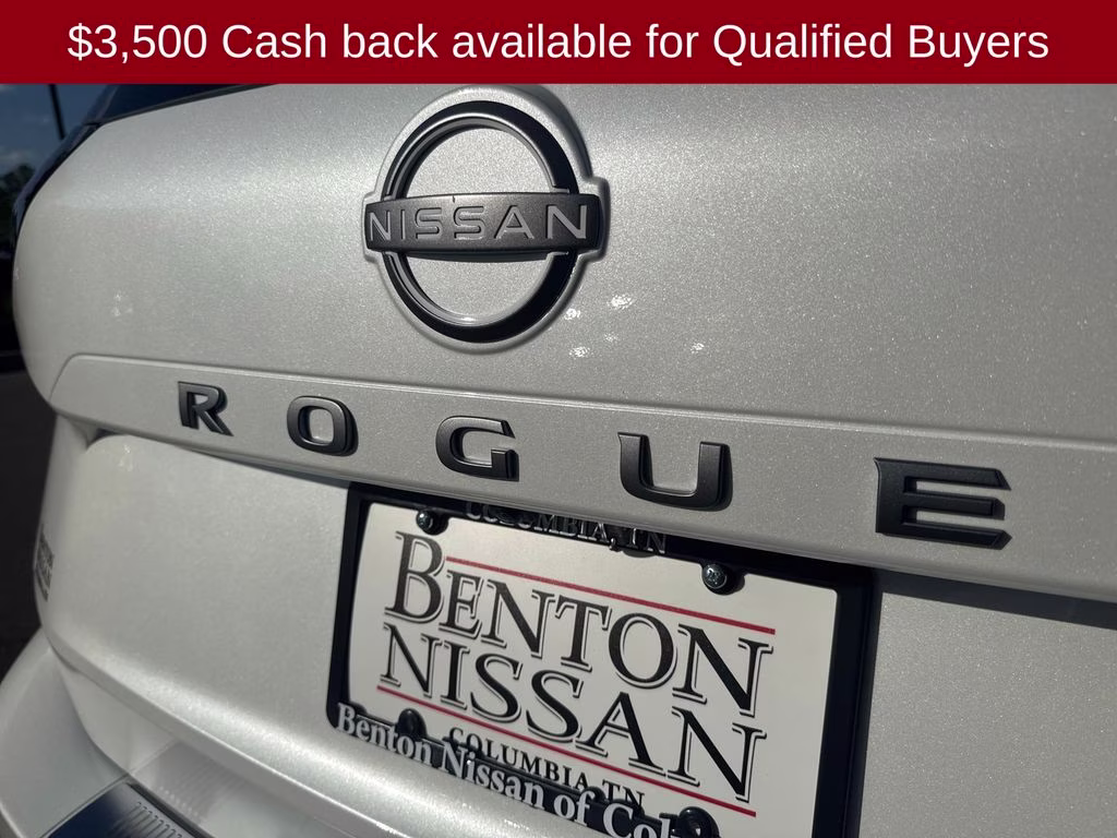 2026 Everest White Pearl Tricoat Nissan Rogue SV FWD SUV