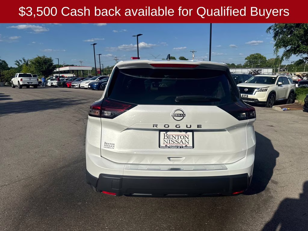 2026 Everest White Pearl Tricoat Nissan Rogue SV FWD SUV