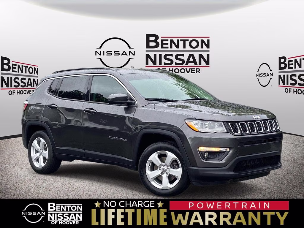 2021 Granite Crystal Metallic Clearcoat Jeep Compass Latitude FWD SUV