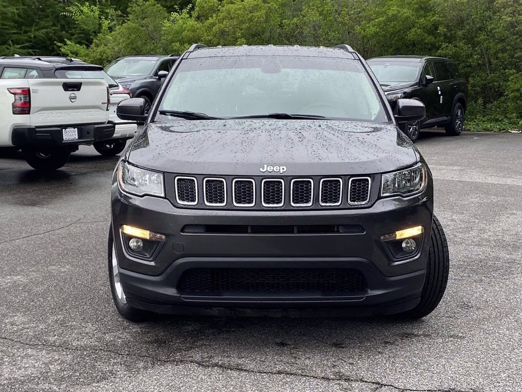 2021 Granite Crystal Metallic Clearcoat Jeep Compass Latitude FWD SUV