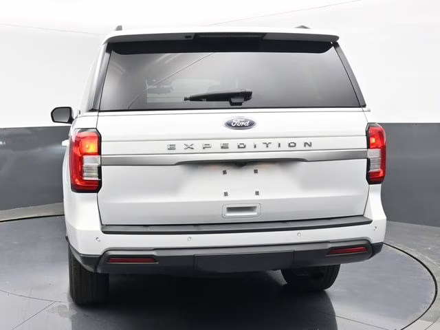 2023 Oxford White Ford Expedition XL 4X4 SUV