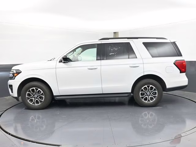 2023 Oxford White Ford Expedition XL 4X4 SUV