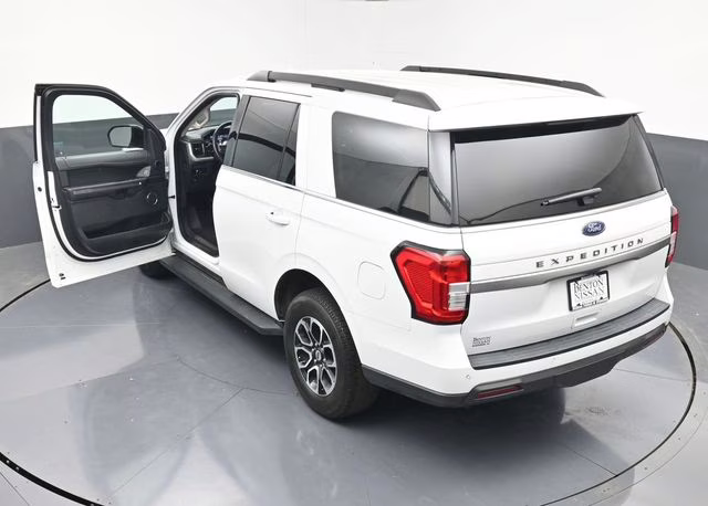 2023 Oxford White Ford Expedition XL 4X4 SUV