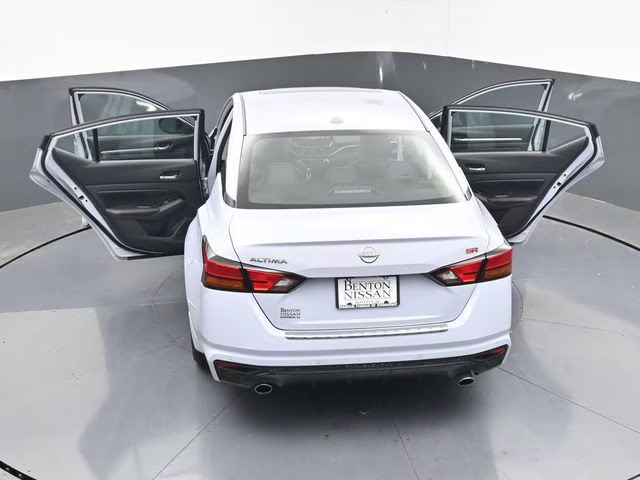 2023 Gray Sky Pearl Nissan Altima 2.5 SR FWD Sedan