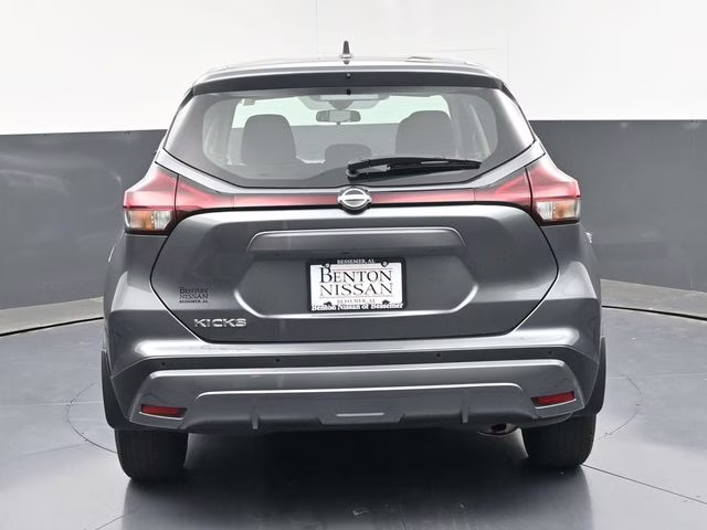 2024 Gun Metallic Nissan Kicks S FWD SUV