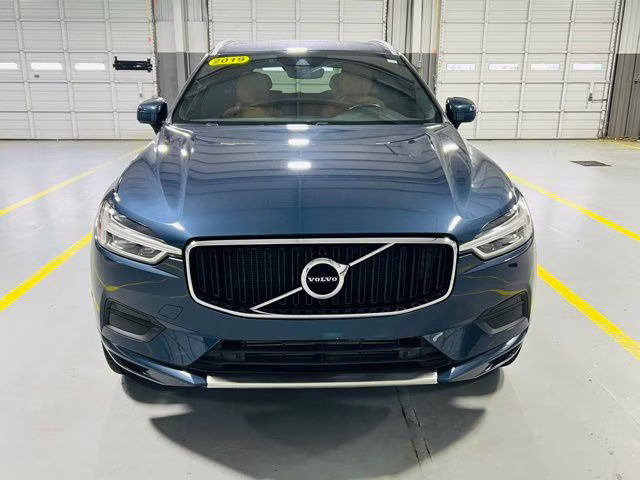 2019 Denim Blue Metallic Volvo XC60 T5 Momentum FWD SUV
