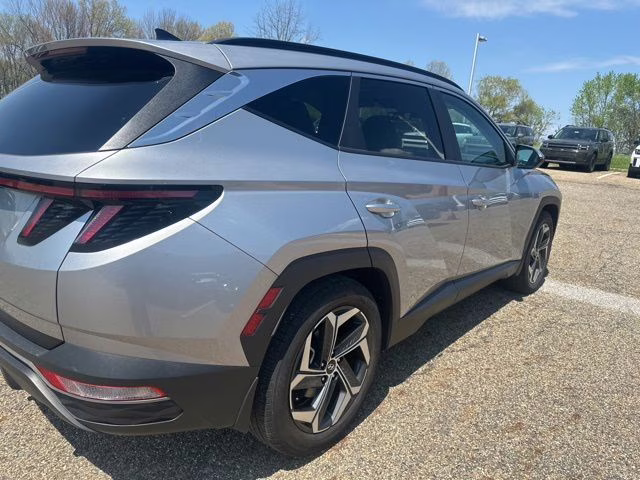 2023 Shimmering Silver Hyundai Tucson SEL FWD SUV