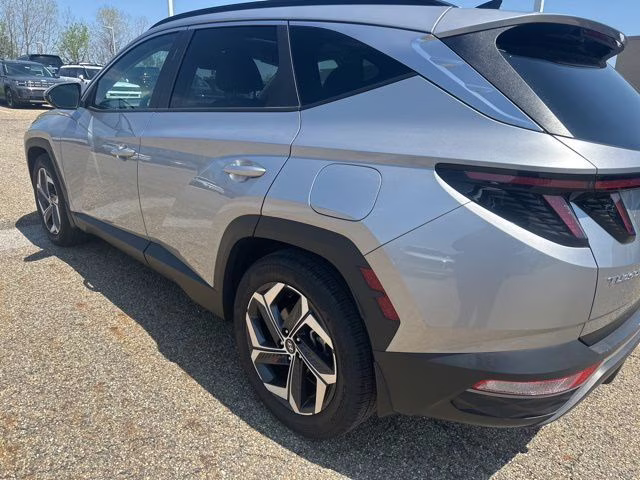 2023 Shimmering Silver Hyundai Tucson SEL FWD SUV