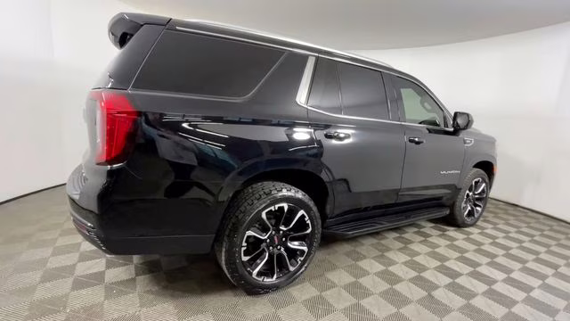 2022 Onyx Black GMC Yukon SLE 4X4 SUV