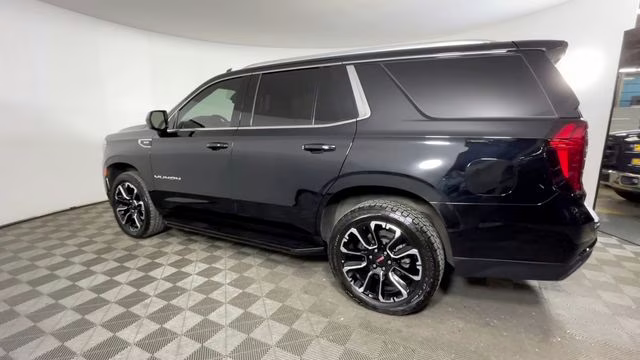 2022 Onyx Black GMC Yukon SLE 4X4 SUV