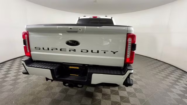 2024 White Metallic Ford F-350SD Lariat 4X4 Truck