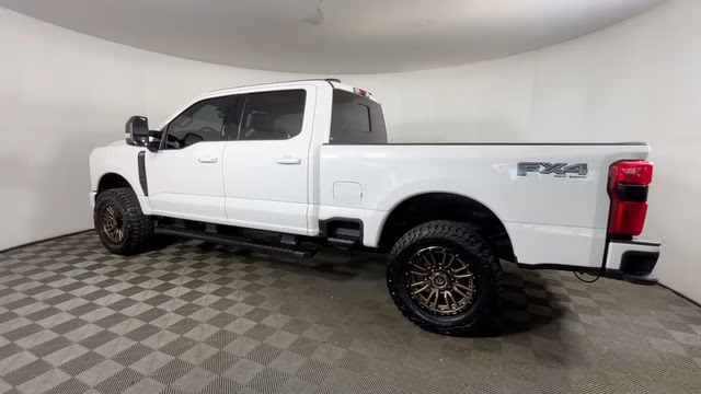 2024 White Metallic Ford F-350SD Lariat 4X4 Truck