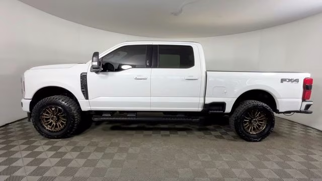 2024 White Metallic Ford F-350SD Lariat 4X4 Truck