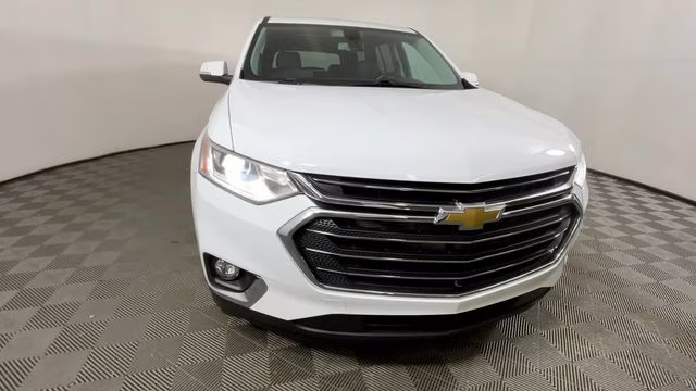 2021 Summit White Chevrolet Traverse LT Leather AWD SUV