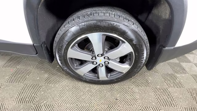 2021 Summit White Chevrolet Traverse LT Leather AWD SUV