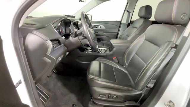 2021 Summit White Chevrolet Traverse LT Leather AWD SUV