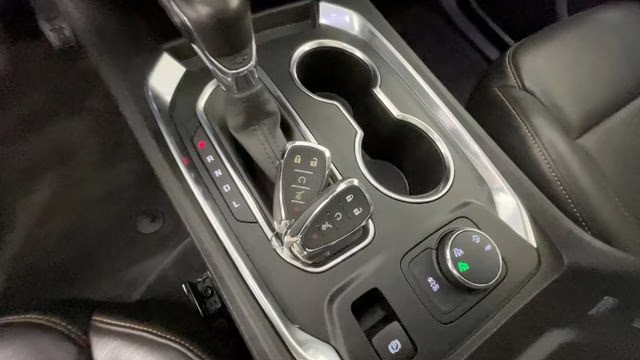 2021 Summit White Chevrolet Traverse LT Leather AWD SUV