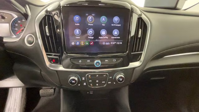 2021 Summit White Chevrolet Traverse LT Leather AWD SUV